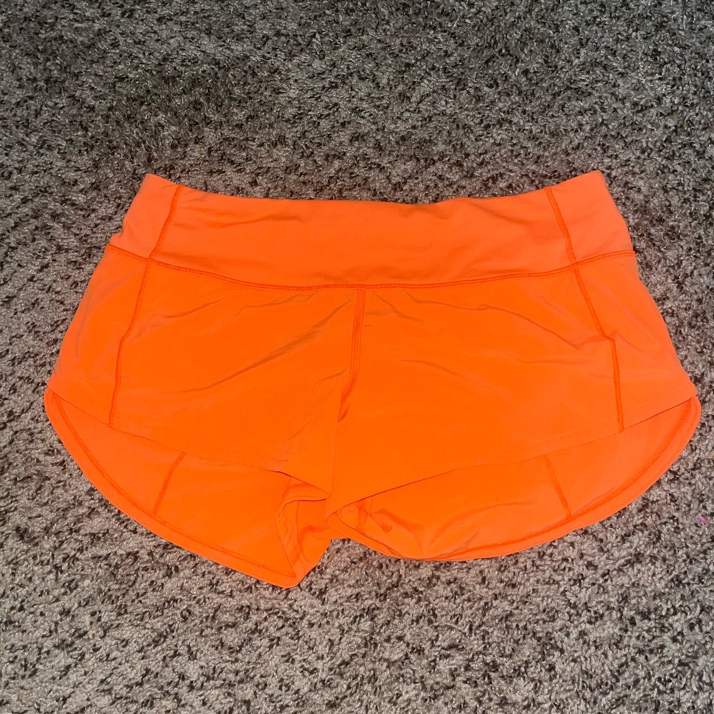 size 4 lululemon shorts